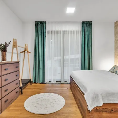 Adelka 102 アパート